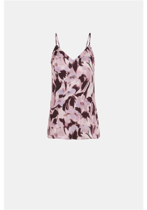 Lightweight top with thin straps and abstract floral print in shades of purple and pink. Feminine, versatile and perfect for sophisticated summer looks. ATTIC AND BARN |  | MATTO0033809